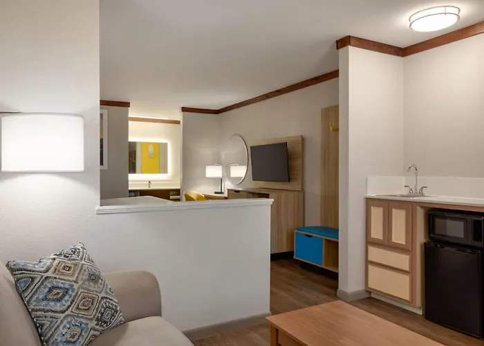 Days Inn By Wyndham Suites Fredericksburg